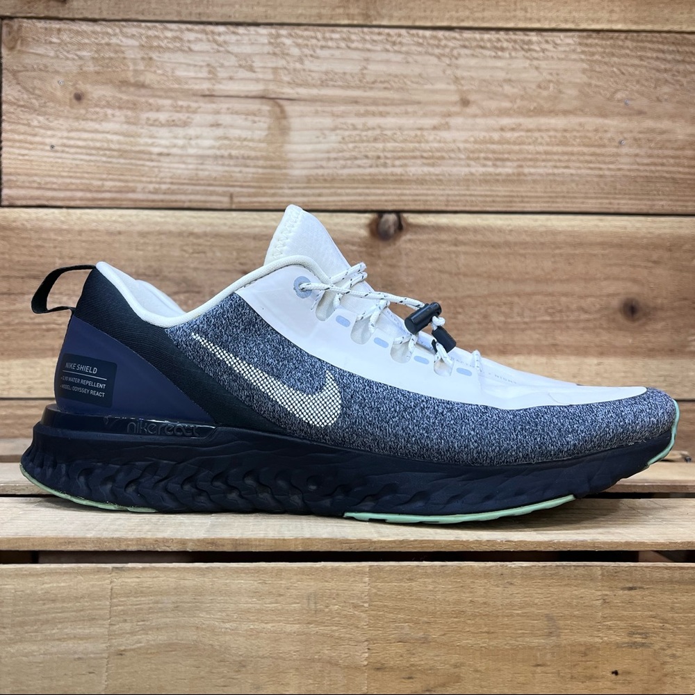Nike Women's Sneakers in Black and White